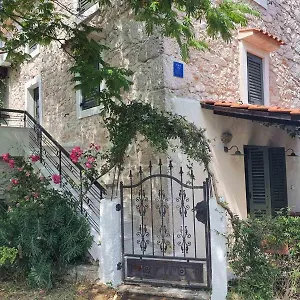 https://stone-house-nela.primorje-gorskikotar.com